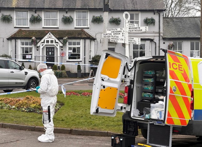 FILE PICTURE - Police & forensics teams at the scene of a shooting outside the Three Horseshoes pub in Knockholt, near Sevenoaks. Release date - March 5, 2025. A mum killed outside a Kent pub on Valentine?s Day died from a fatal gunshot wound to the neck, an inquest heard today (Weds). Lisa Smith died in the car park of The Three Horseshoes on Main Road in Knockholt, near Sevenoaks, on February 14. Area coroner Roger Hatch opened an inquest into the 43-year-old's death at Oakwood House, in Maidstone, this morning. The court heard how Ms Smith was born in Sheerness and her cause of death was given as 1A gunshot wound to the neck.