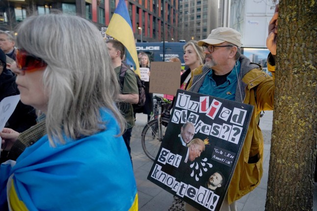 People during a demonstration outside the US embassy in London in support of Ukraine. The demonstration has been organised by the Ukraine Solidarity Campaign, Ukrainian organisations and John McDonnell MP. Picture date: Wednesday March 5, 2025. PA Photo. See PA story POLITICS Ukraine. Photo credit should read: Jonathan Brady/PA Wire