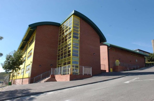School on lockdown over 'urgent incident' with parents told to stay away